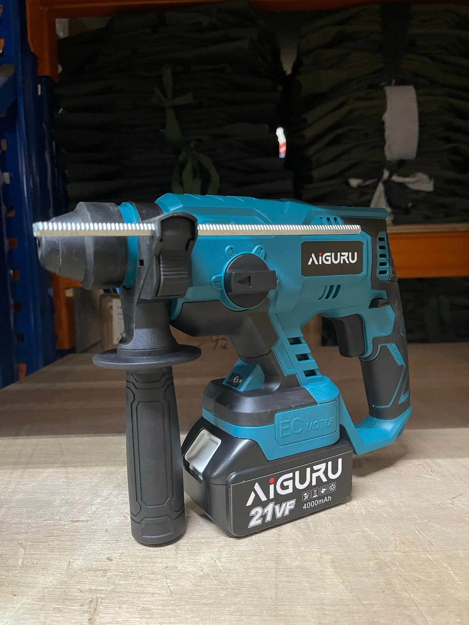 Aiguru 21V , 4.0Ah Cordless Rotary Hammer Drill  | Model : A-5402