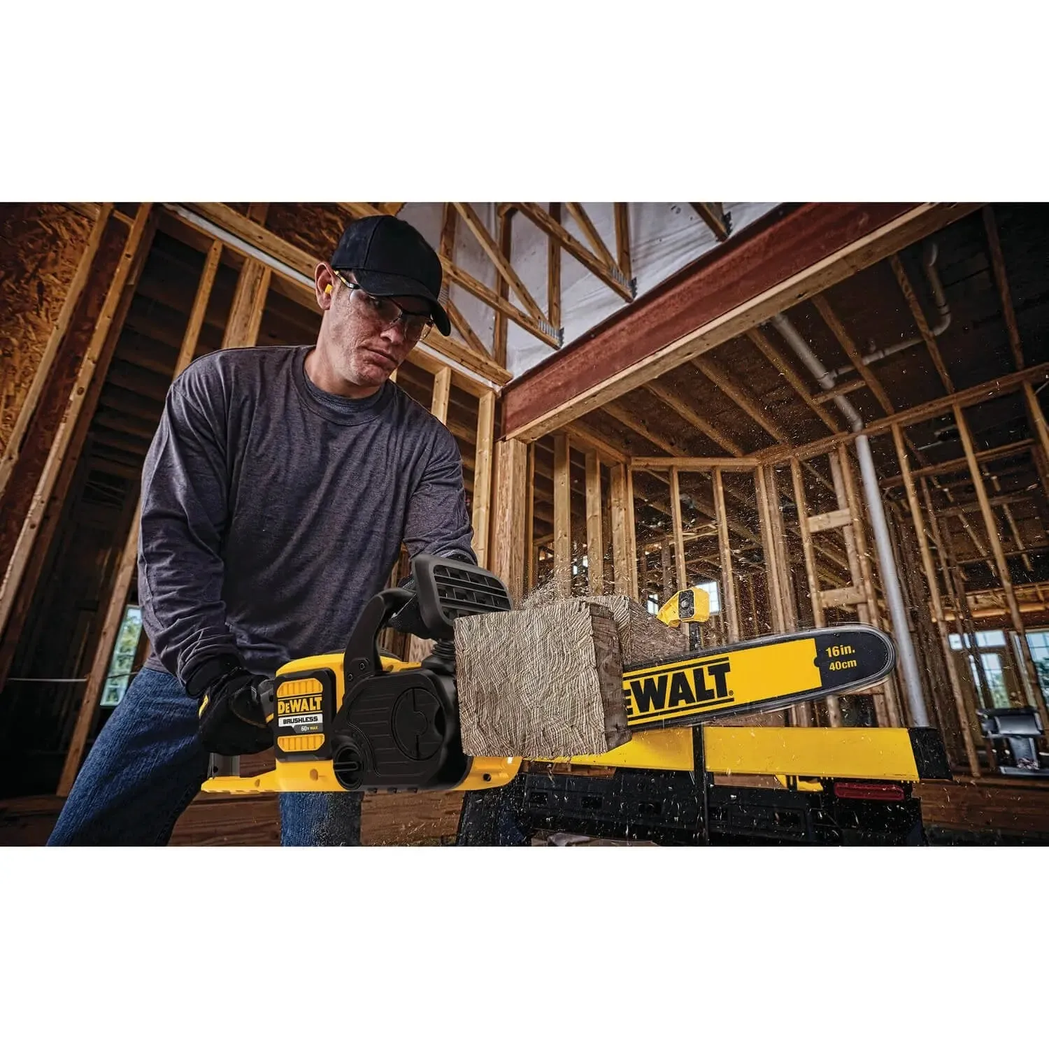 DEWALT DCCS670B-FLEXVOLT 60V MAX* Brushless Cordless Chainsaw, Tool Only