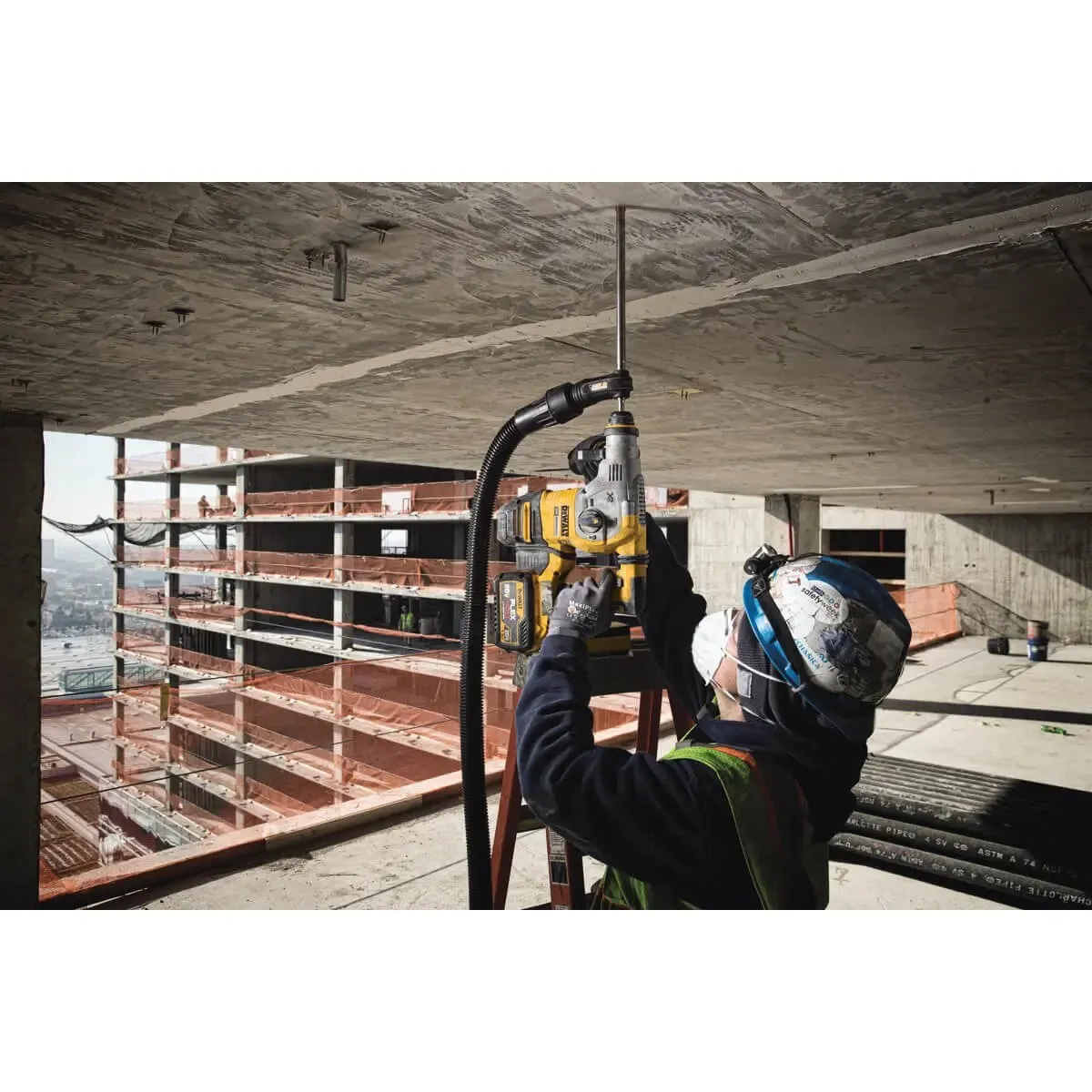 DEWALT DCH293B-20V MAX* 1-1/8 in XR Brushless Cordless SDS PLUS L-Shape Rotary Hammer (Tool Only)
