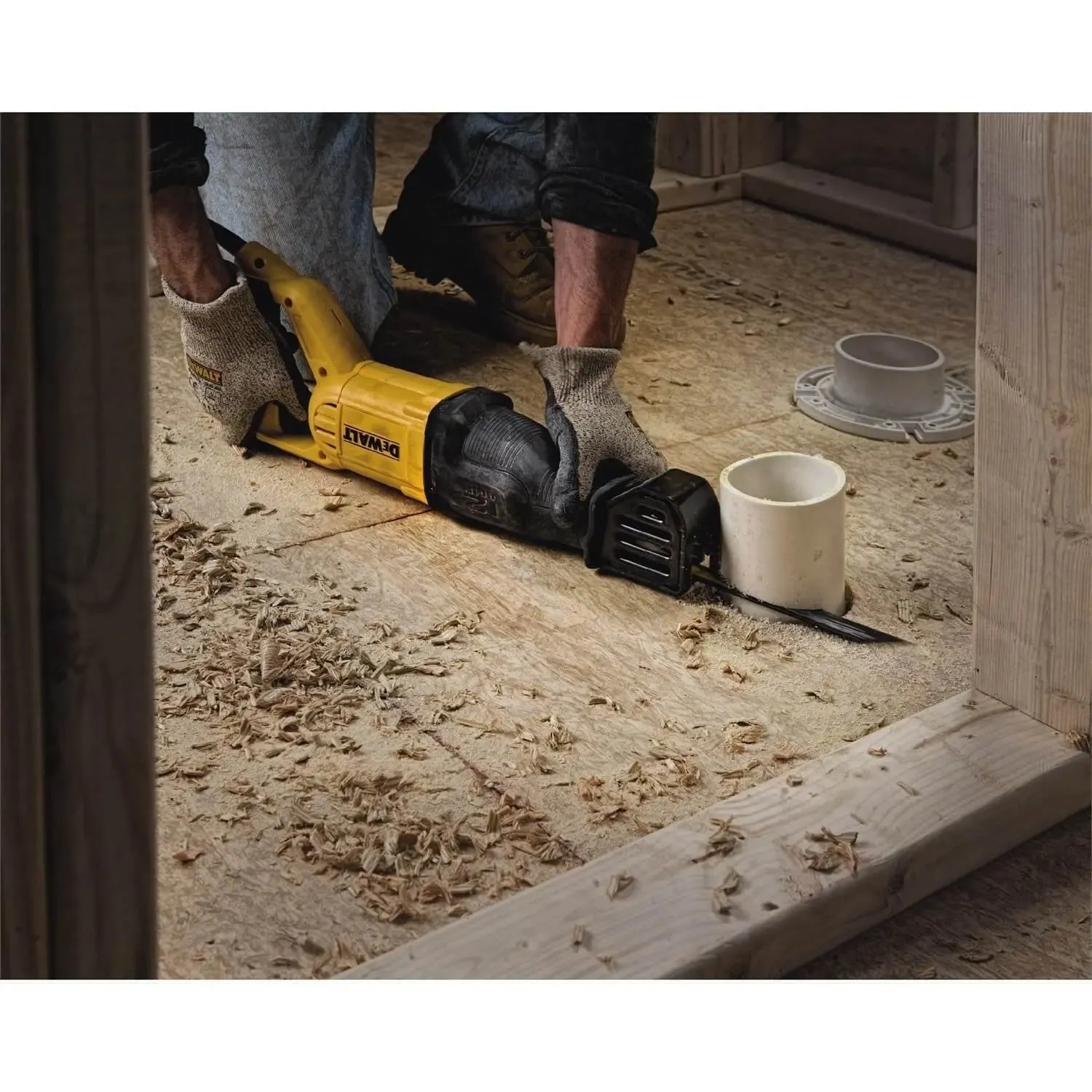 DEWALT DWE305-Reciprocating Saw, Corded, 12-Amp