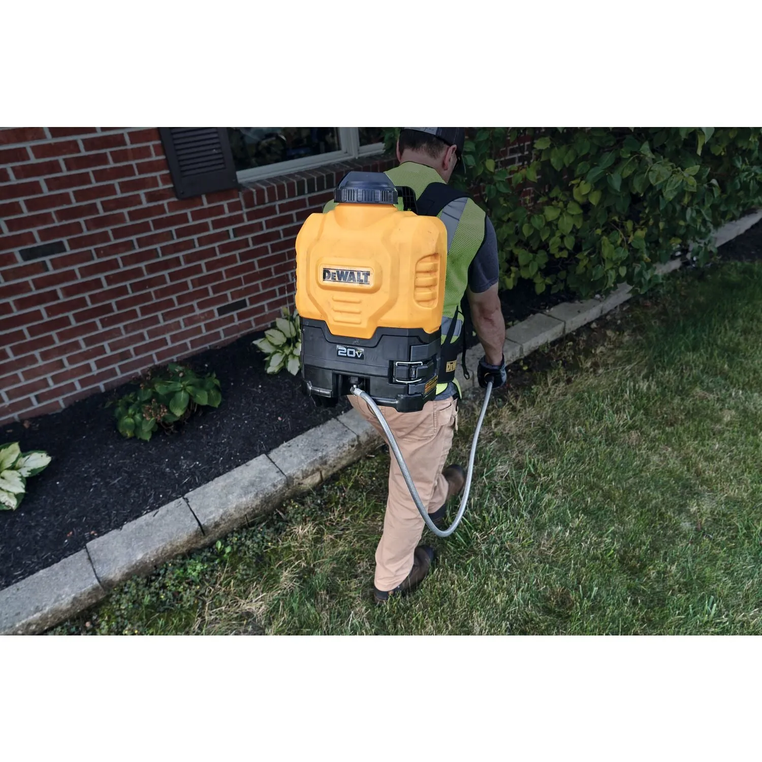 DEWALT DXSP190681B 4 gal. Cordless Backpack Sprayer-(TOOL ONLY)