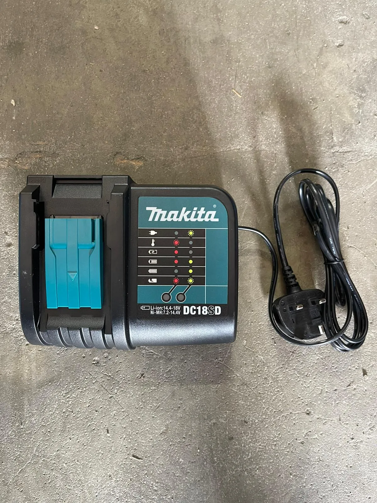 Makita (DTD157 DHP487) 18v 1.5ah Cordless Combo Kit (Free Makita Bag!) | Model : M-DLX2414YX7