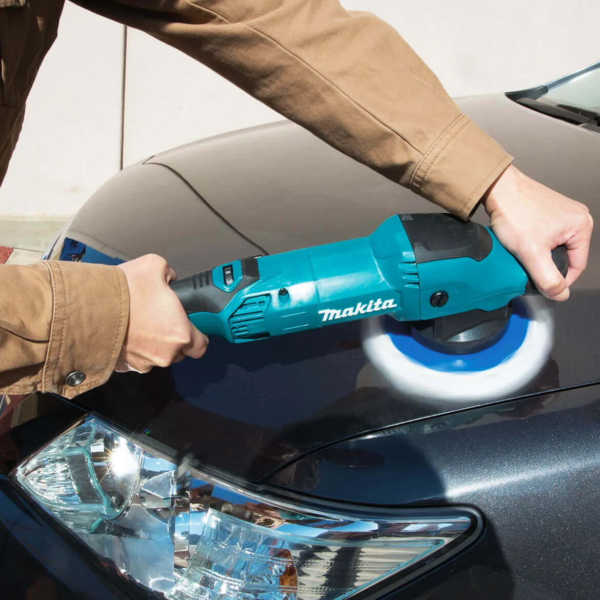 Makita PO5000CX2 5-Inch 6800-Opm Electric Dual Action Random Orbit Polisher Kit