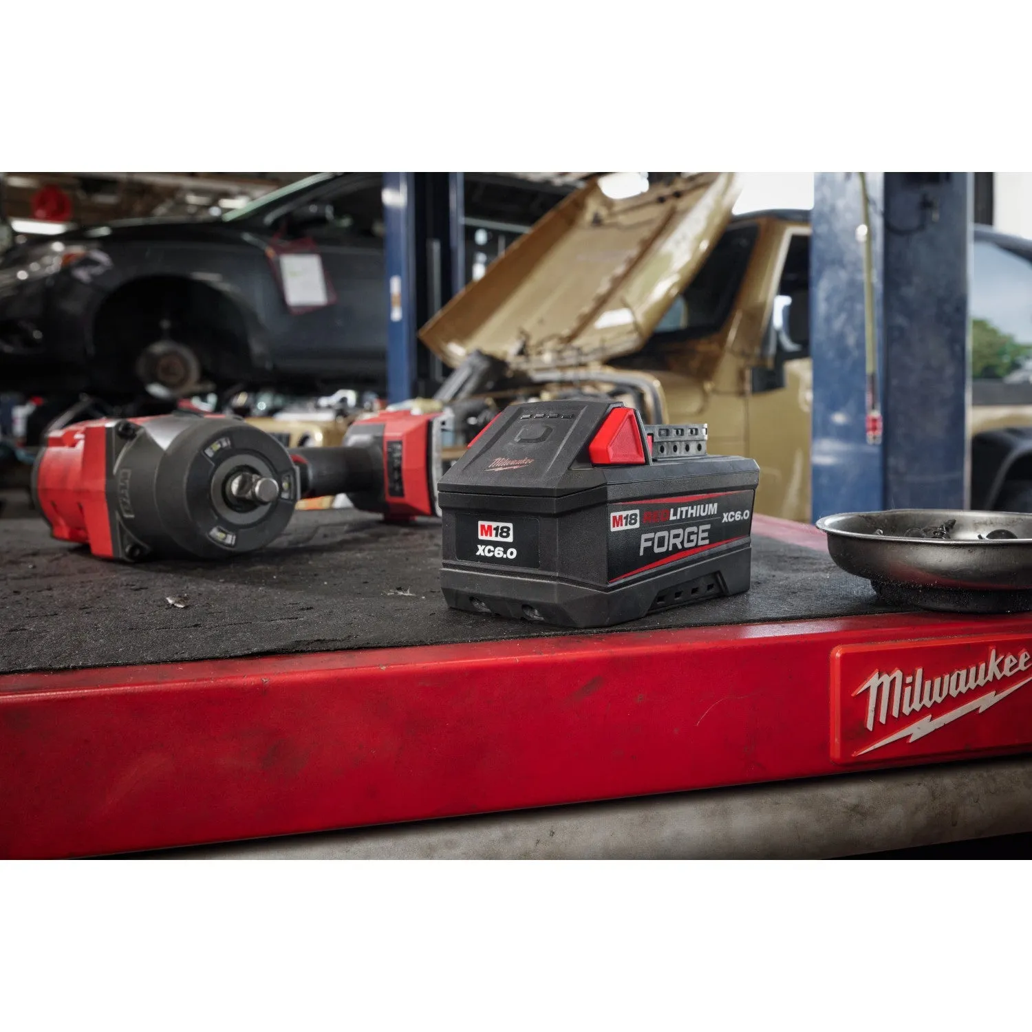 Milwaukee 48-11-1861 - M18™ REDLITHIUM™ FORGE™ XC6.0 Battery Pack